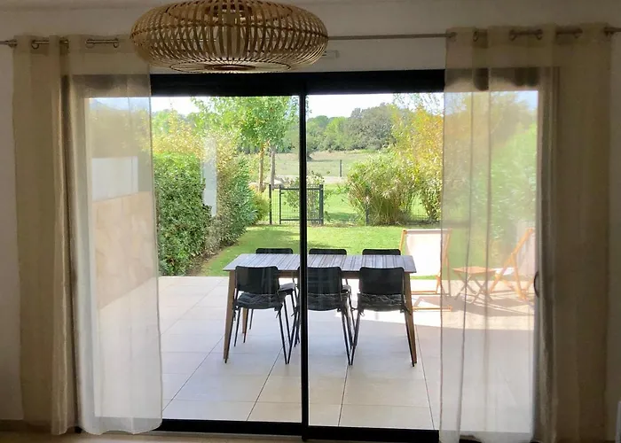 Standing Domaine D Arca *